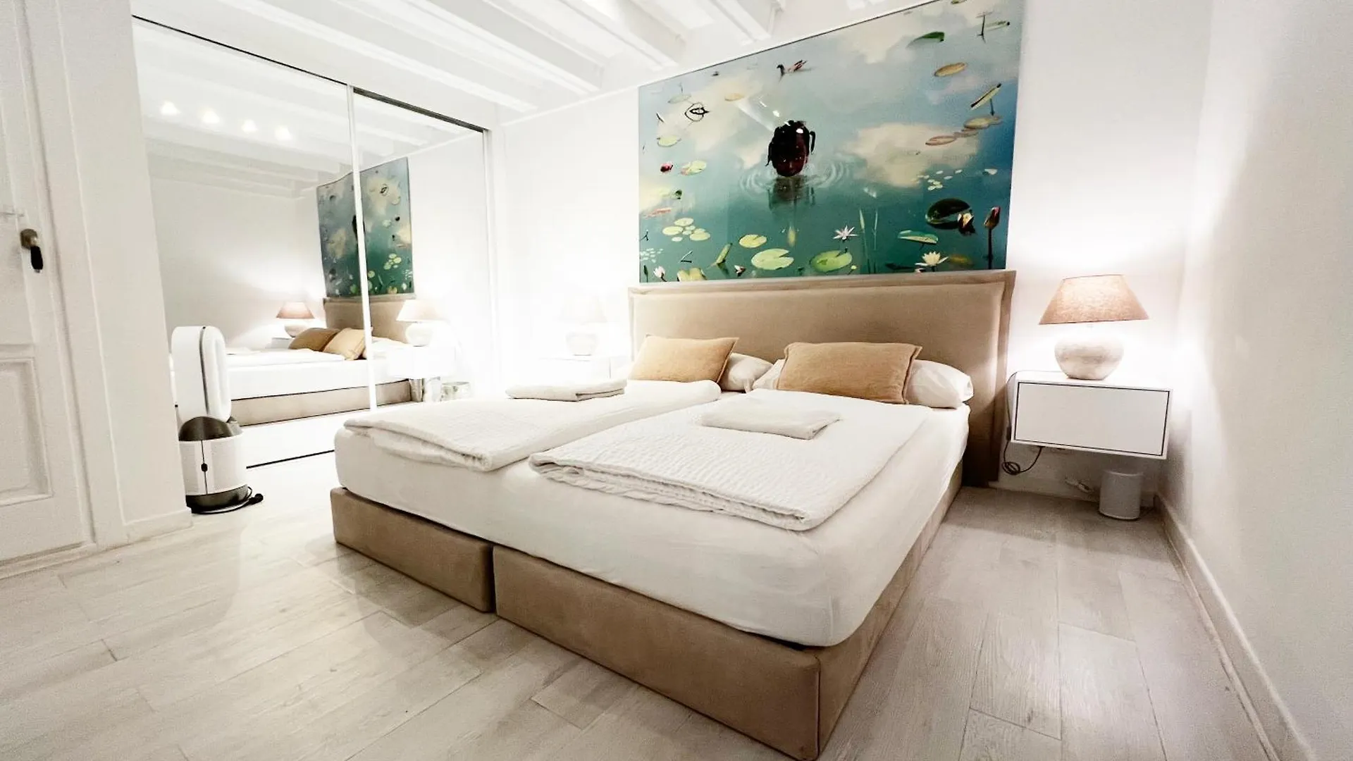 White Apartment Barcelona